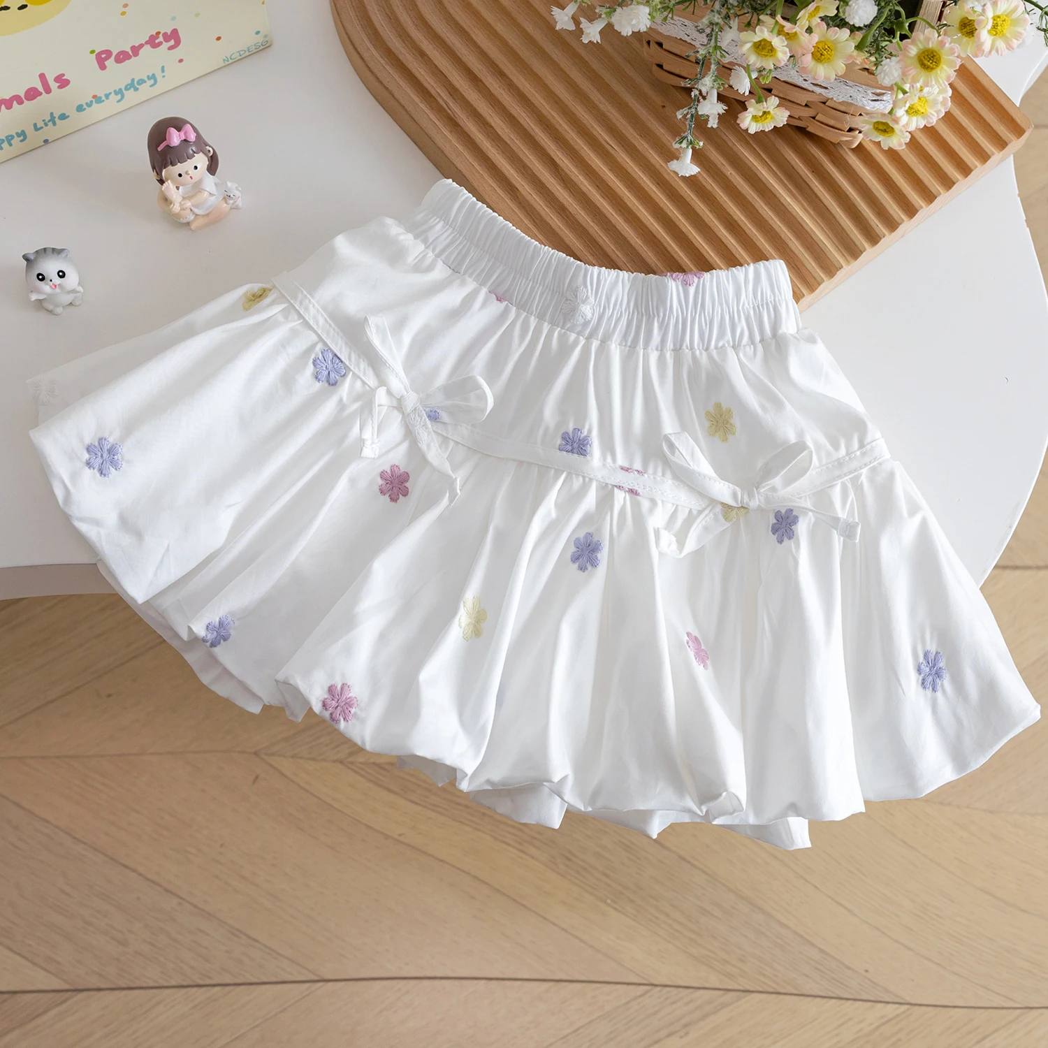 Fashion Embroidery Floral Print Mini Skirt Girls Summer Versatile Cute Pleated Culotte 2-6Y Kids Causal Bubble Shorts Skirts
Fashion Embroidery Floral Print Mini Skirt Girls Summer Versatile Cute Pleated Culotte 2-6Y Kids Causal Bubble Shorts Skirts