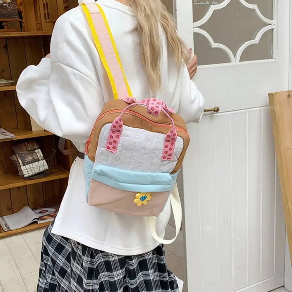 Cute Canvas Nylon Backpack Large Capacity Korean Style Student School Bag Handbag Color-blocked Sunflower Pendant Backpack Daily
Cute Canvas Nylon Backpack Large Capacity Korean Style Student School Bag Handbag Color-blocked Sunflower Pendant Backpack Daily