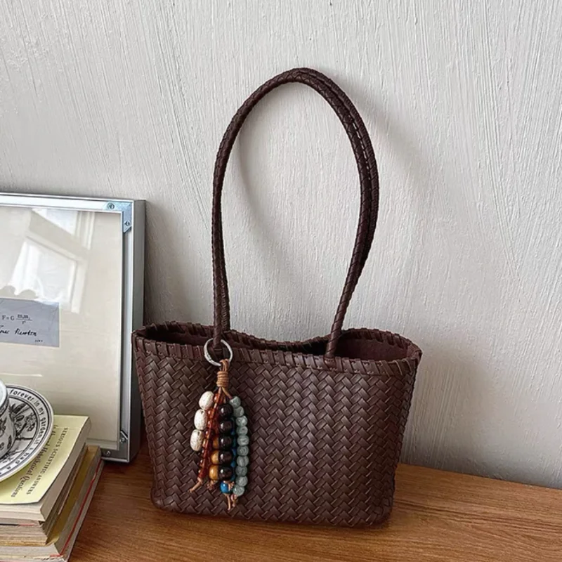French Woven Vegetable Basket Bag Fashion Simple Large Capacity Shoulder Bag Vacation Style Beach Tote Bag Commuter Handbag
French Woven Vegetable Basket Bag Fashion Simple Large Capacity Shoulder Bag Vacation Style Beach Tote Bag Commuter Handbag