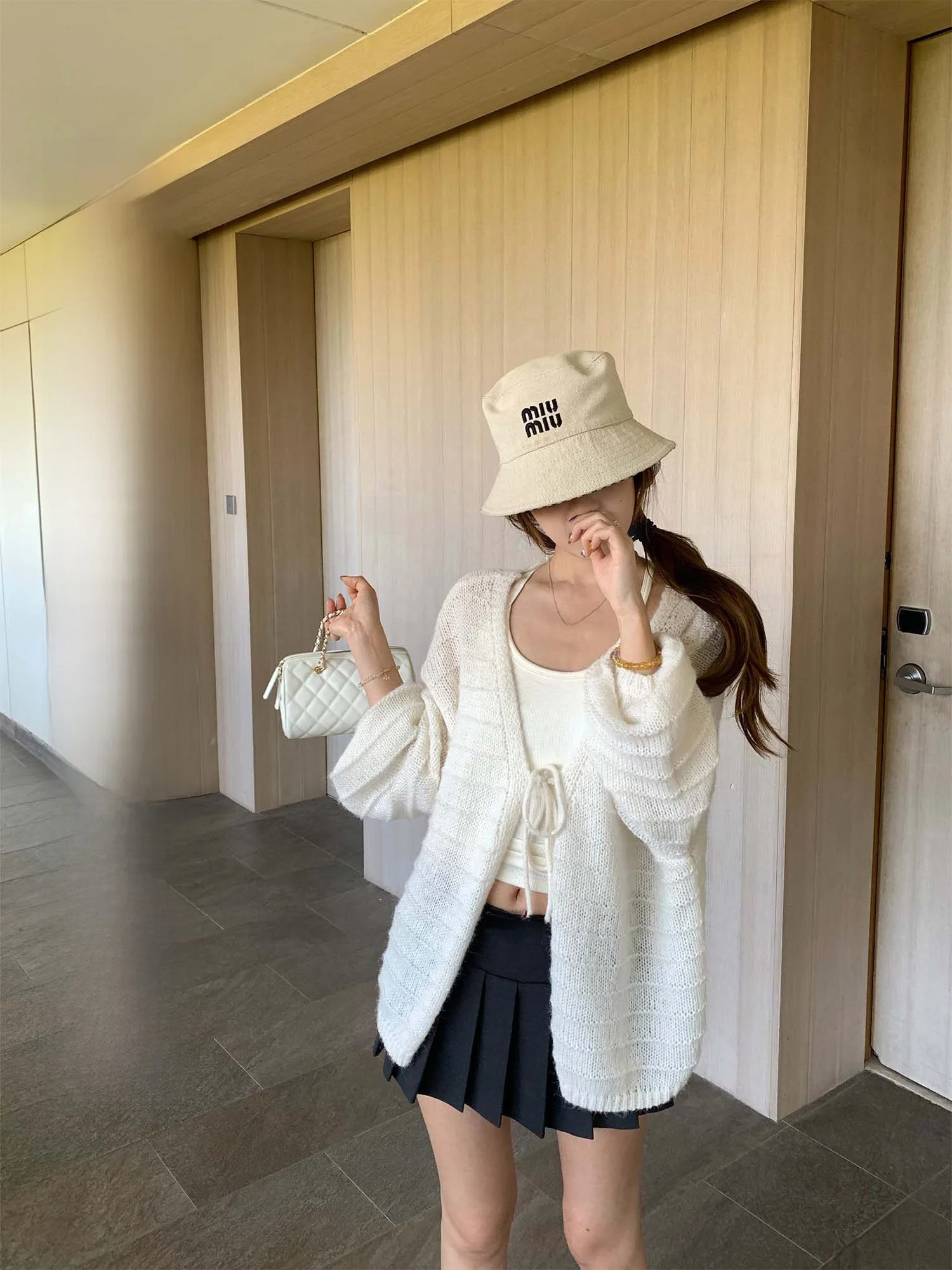 Yuzu Qi Early Spring 2026 Women's White Knitted Open Cardigan Sunade Cover up Thin Floral Pattern Breathable ort Sve
Yuzu Qi Early Spring 2026 Women's White Knitted Open Cardigan Sunade Cover up Thin Floral Pattern Breathable ort Sve