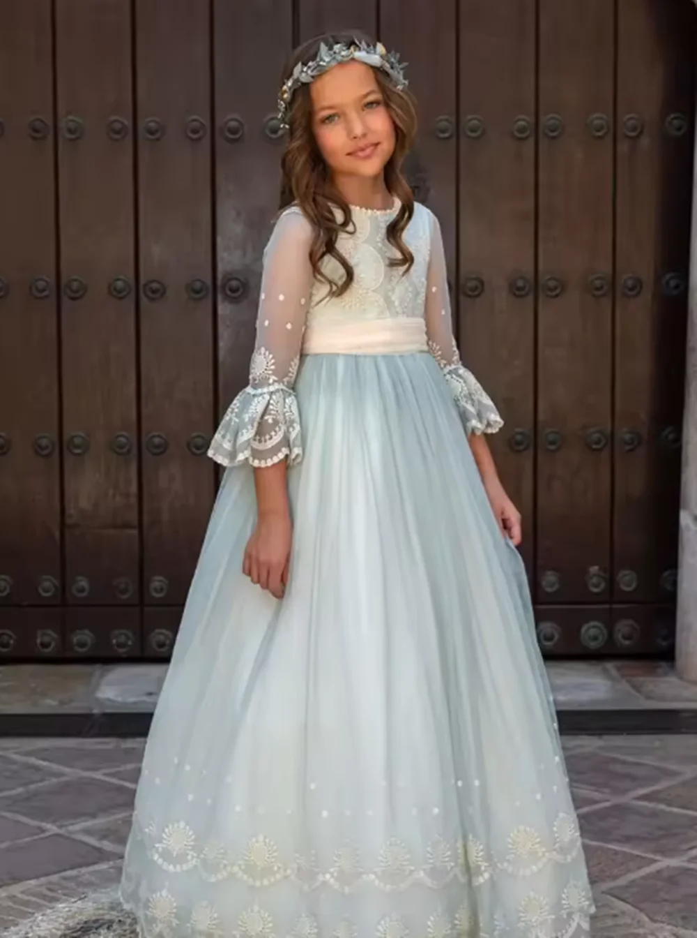 Princess Blue Flower Girl Dress with Lace Floral Ribbon Belt Mini Ruffle Edge for Wedding First Communion Ball Gowns
Princess Blue Flower Girl Dress with Lace Floral Ribbon Belt Mini Ruffle Edge for Wedding First Communion Ball Gowns