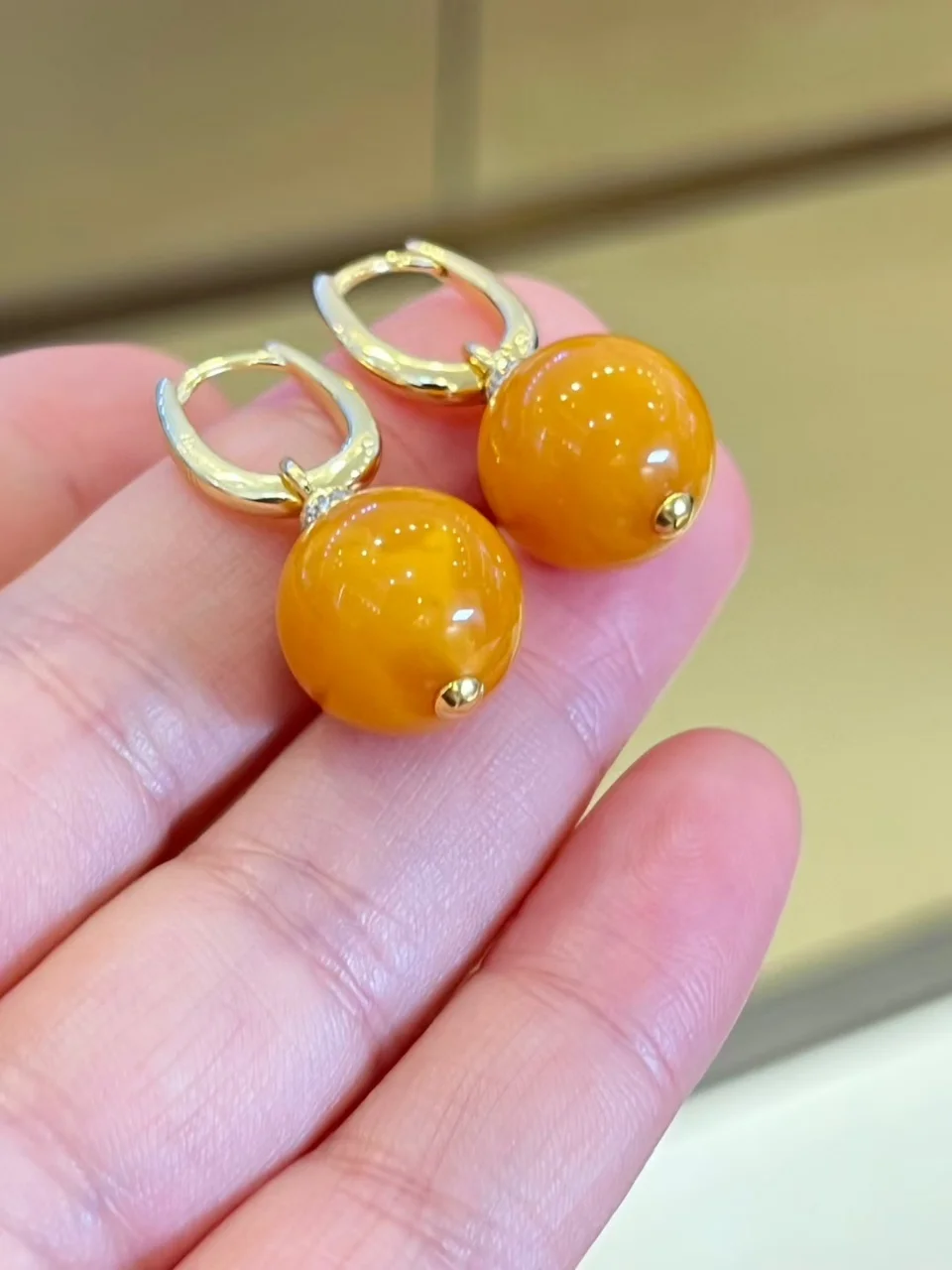 Certificate 925 Silver 13 - 14mm Natural Untreated Baltic Amber Ear Buckle Drop Hoop Earrings Multi-Wears Fine Jewelry For Women
Certificate 925 Silver 13 - 14mm Natural Untreated Baltic Amber Ear Buckle Drop Hoop Earrings Multi-Wears Fine Jewelry For Women