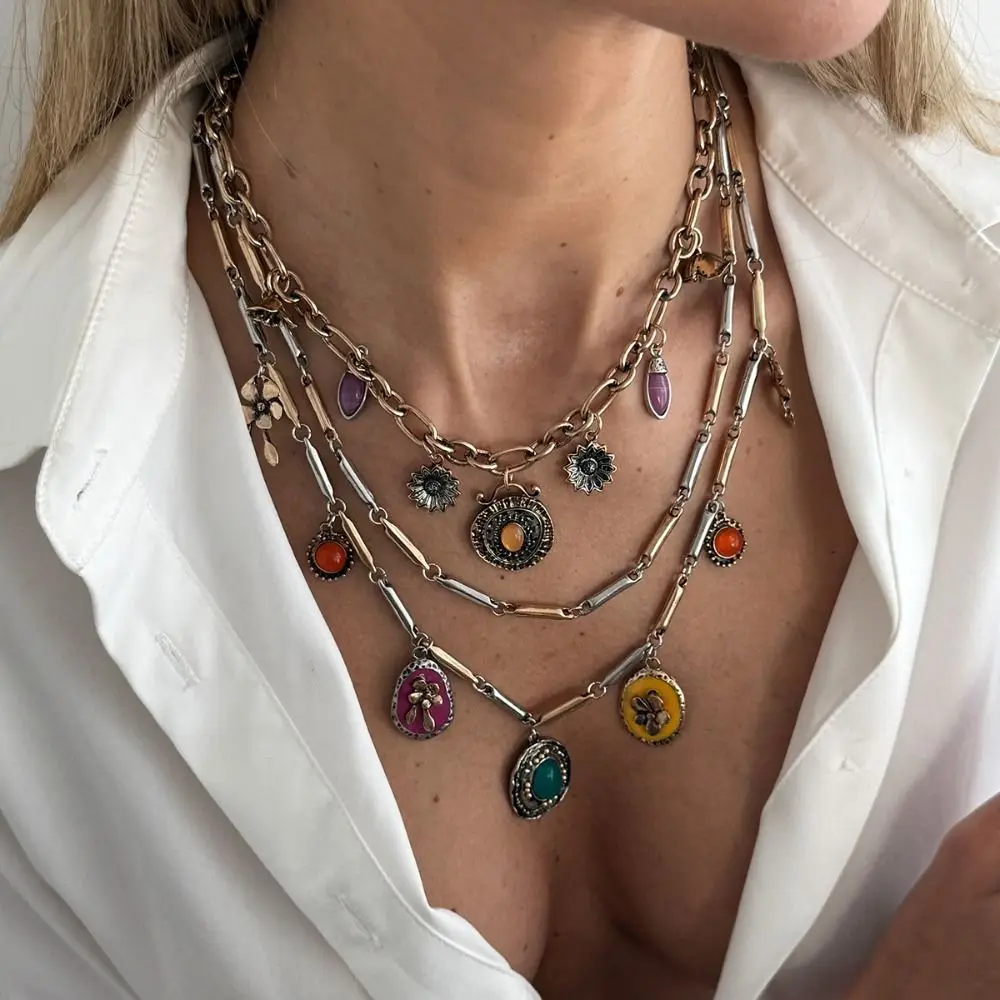 Fashion Metal Chain Enamel Necklace Gold Floral Heart Pendant Necklace Personalized Vintage Multi Layer Choker Women
Fashion Metal Chain Enamel Necklace Gold Floral Heart Pendant Necklace Personalized Vintage Multi Layer Choker Women