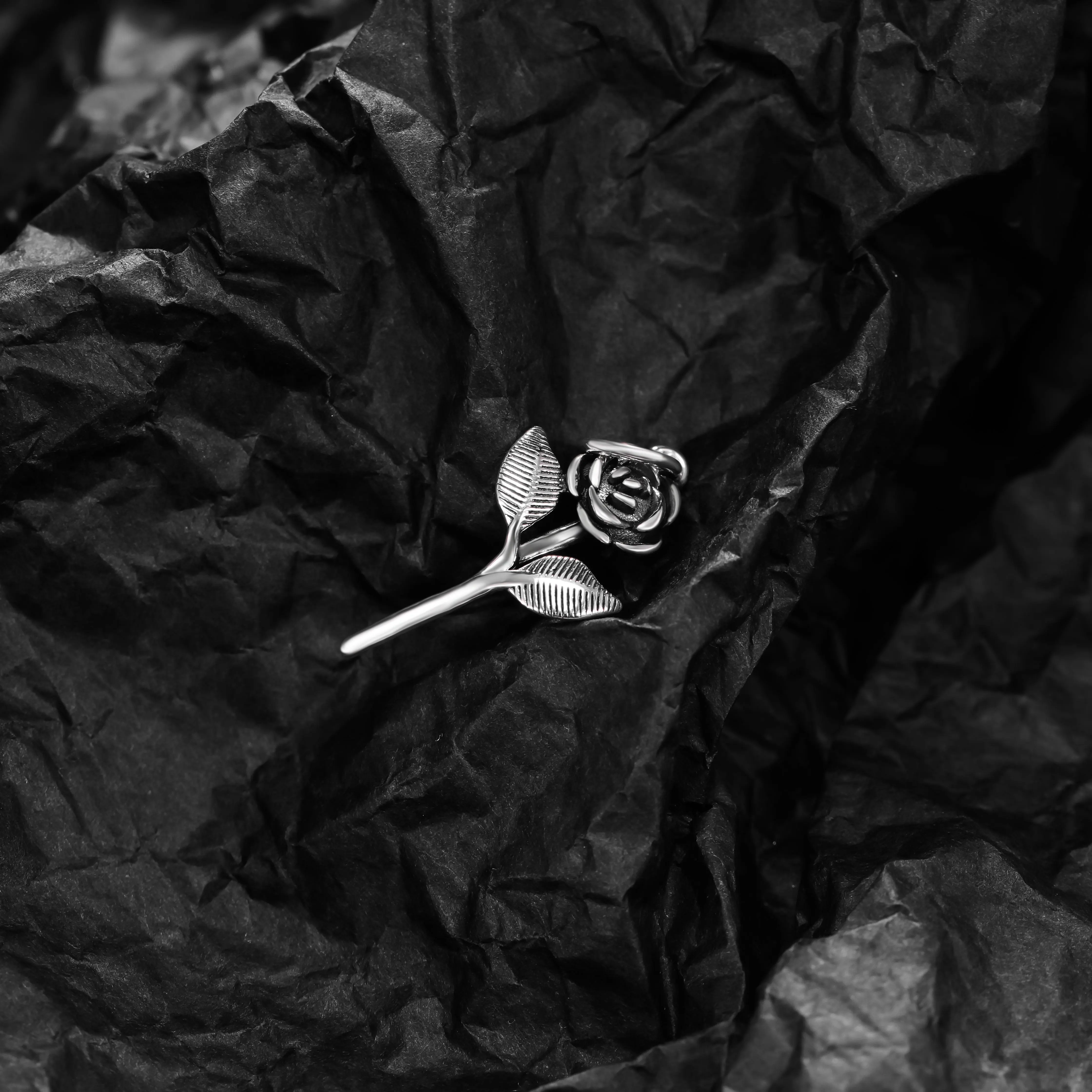 DJ009 genuine 925 sterling silver exquisite fashion DIY silver jewelry vintage rose pendant
DJ009 genuine 925 sterling silver exquisite fashion DIY silver jewelry vintage rose pendant