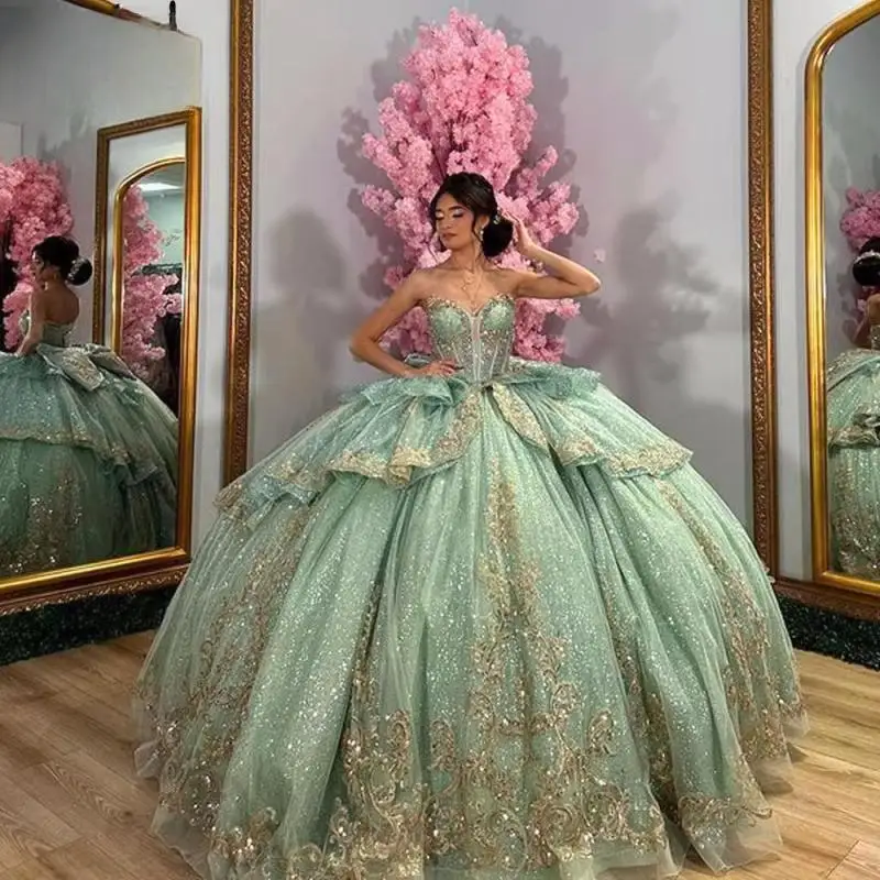 Customized Mint Green Quinceanera Dresses Floral Appliques Flowers Vestidos De 15 Anos Court Train Birthday Party Prom
Customized Mint Green Quinceanera Dresses Floral Appliques Flowers Vestidos De 15 Anos Court Train Birthday Party Prom