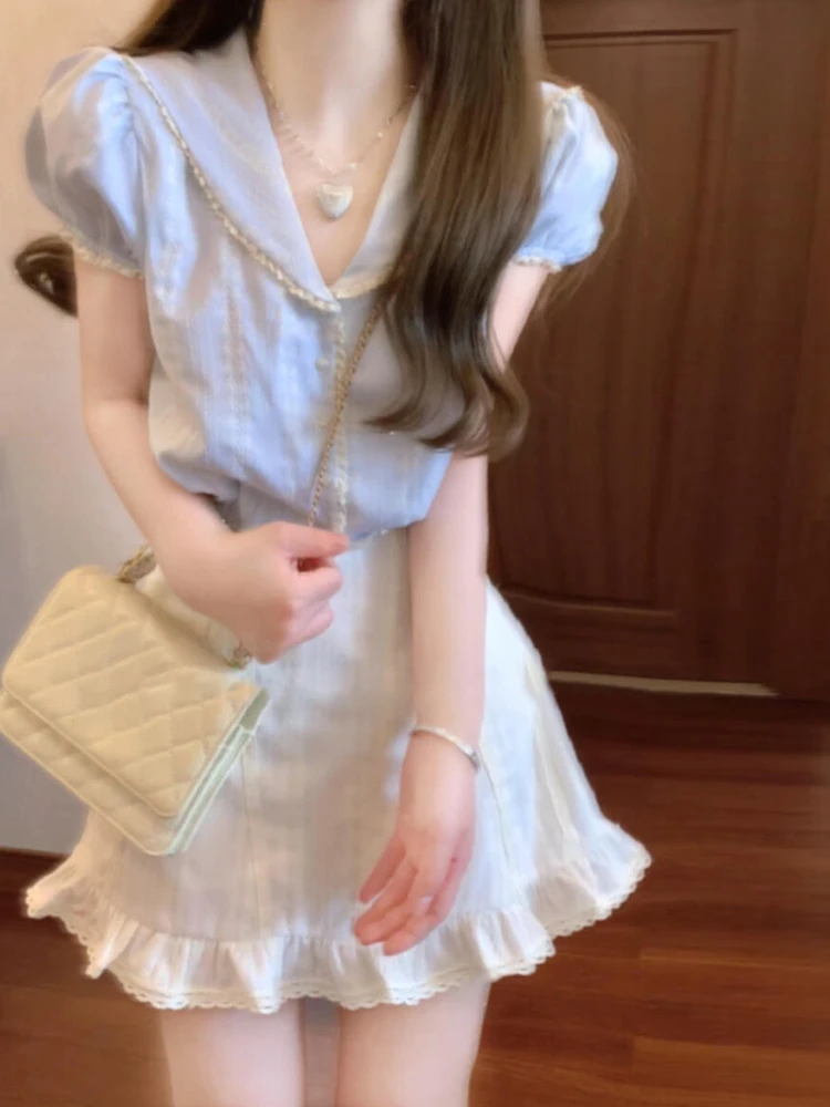 Летний женский комплект: уникальная юбка А-силуэта с высокой талией и топ, из смесового полиэстера и хлопка, в милом стиле.
Летний женский комплект: уникальная юбка А-силуэта с высокой талией и топ, из смесового полиэстера и хлопка, в милом стиле.