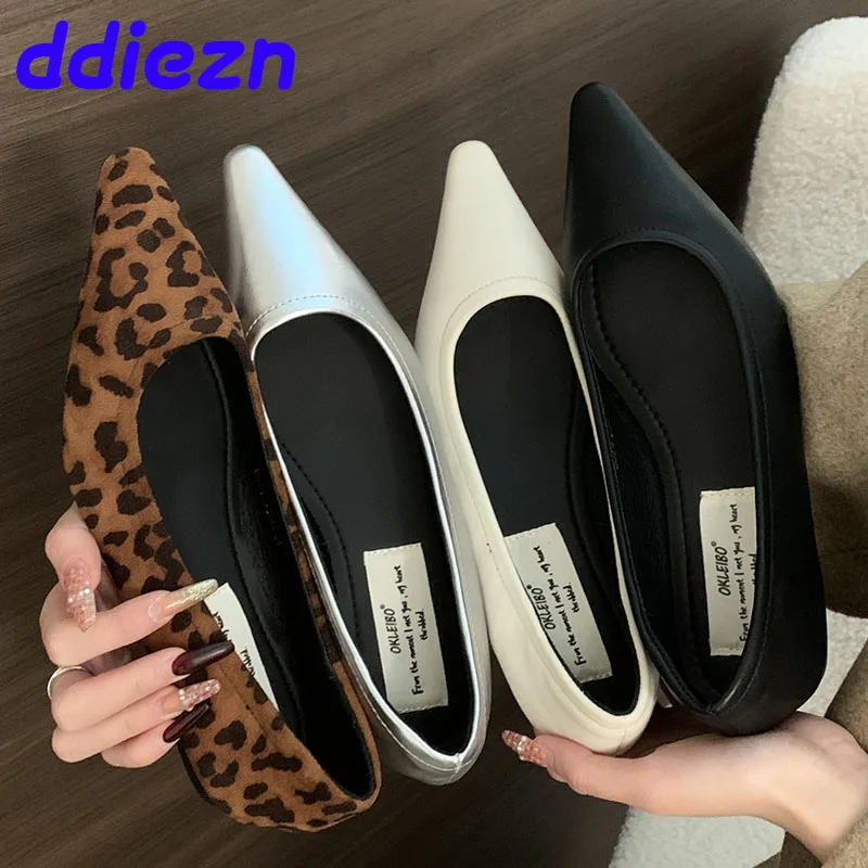 Female Shallow Office Lady Flats Shoes Leopard print Soft Fashion Pointed Toe New In 2025 Footwear Women Flats With Shoes Slides
Female Shallow Office Lady Flats Shoes Leopard print Soft Fashion Pointed Toe New In 2025 Footwear Women Flats With Shoes Slides