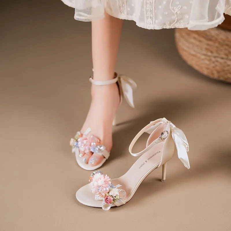 Elegant Women's Wedding Shoes Exquisite Flower High Heeled Sandals for Woman French Casual Shoes Designer Shoes Sandalias Mujer
Elegant Women's Wedding Shoes Exquisite Flower High Heeled Sandals for Woman French Casual Shoes Designer Shoes Sandalias Mujer