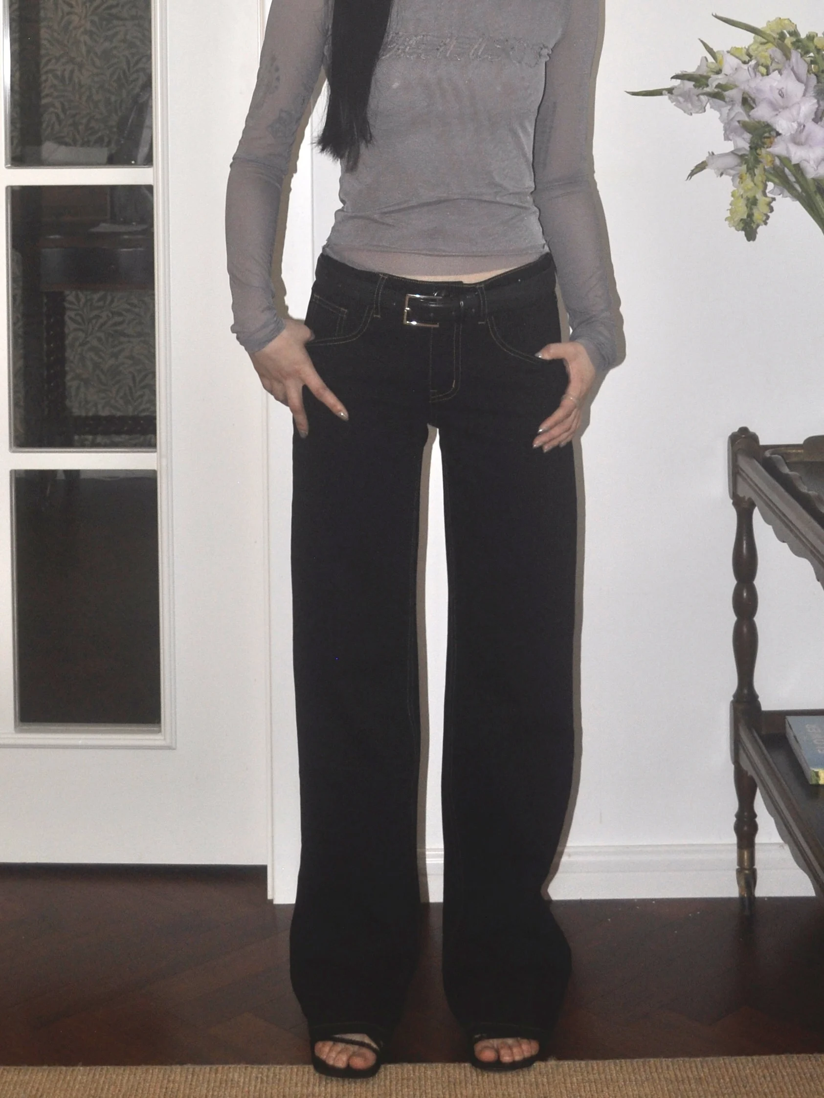 Джинсы прямого кроя Millennium с низкой посадкой, повседневные, с эффектом похудения, с белой строчкой, черные, от FROMMTOF, 2023, женские, премиум-класса, из денима
Джинсы прямого кроя Millennium с низкой посадкой, повседневные, с эффектом похудения, с белой строчкой, черные, от FROMMTOF, 2023, женские, премиум-класса, из денима