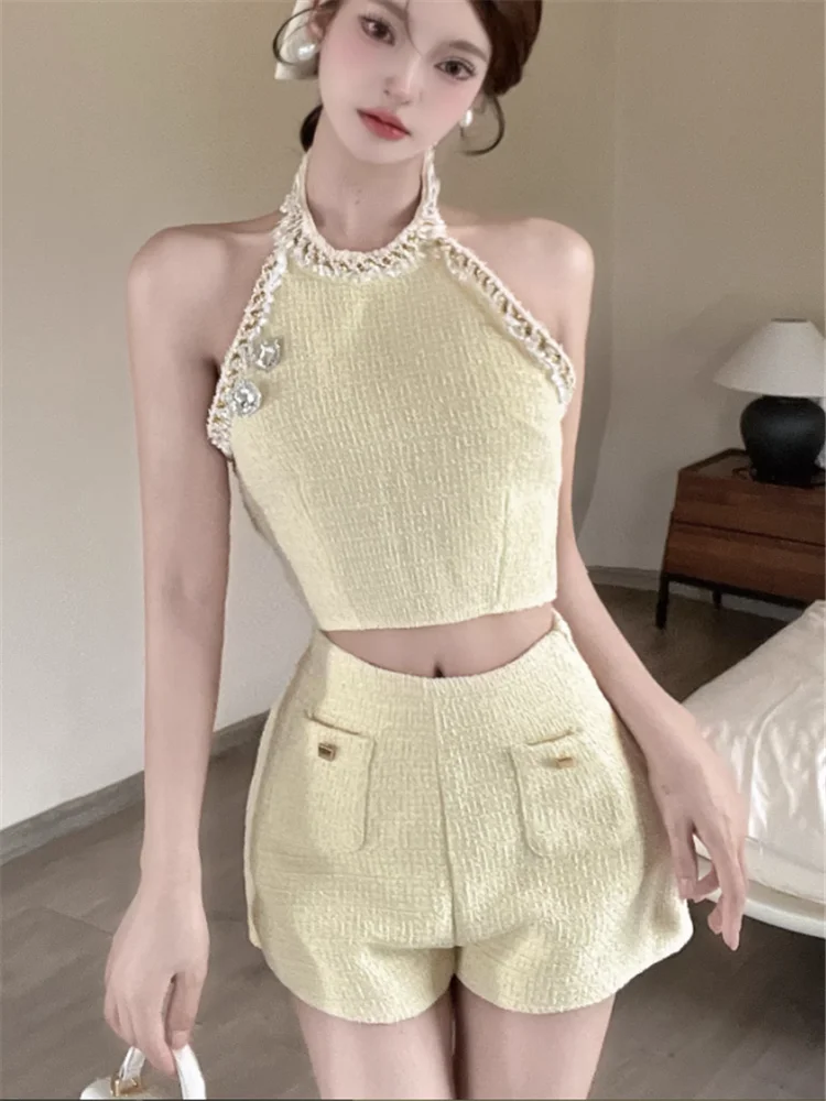 Celebrity Lady New Summer Yellow 2 Pieces Suits Small Girl Chic Two Pieces Halter Backless Slim Short Vest Tank Top&Shorts Sets
Celebrity Lady New Summer Yellow 2 Pieces Suits Small Girl Chic Two Pieces Halter Backless Slim Short Vest Tank Top&Shorts Sets