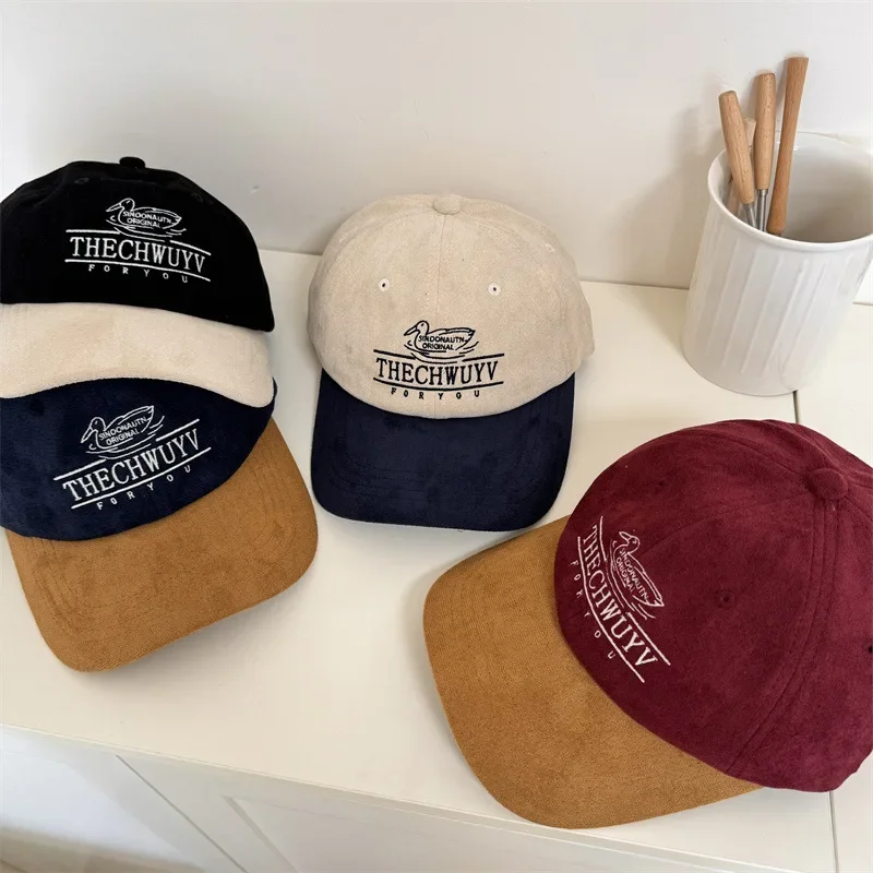 Color matching cap female American retro four-season versatile face small baseball cap
Color matching cap female American retro four-season versatile face small baseball cap