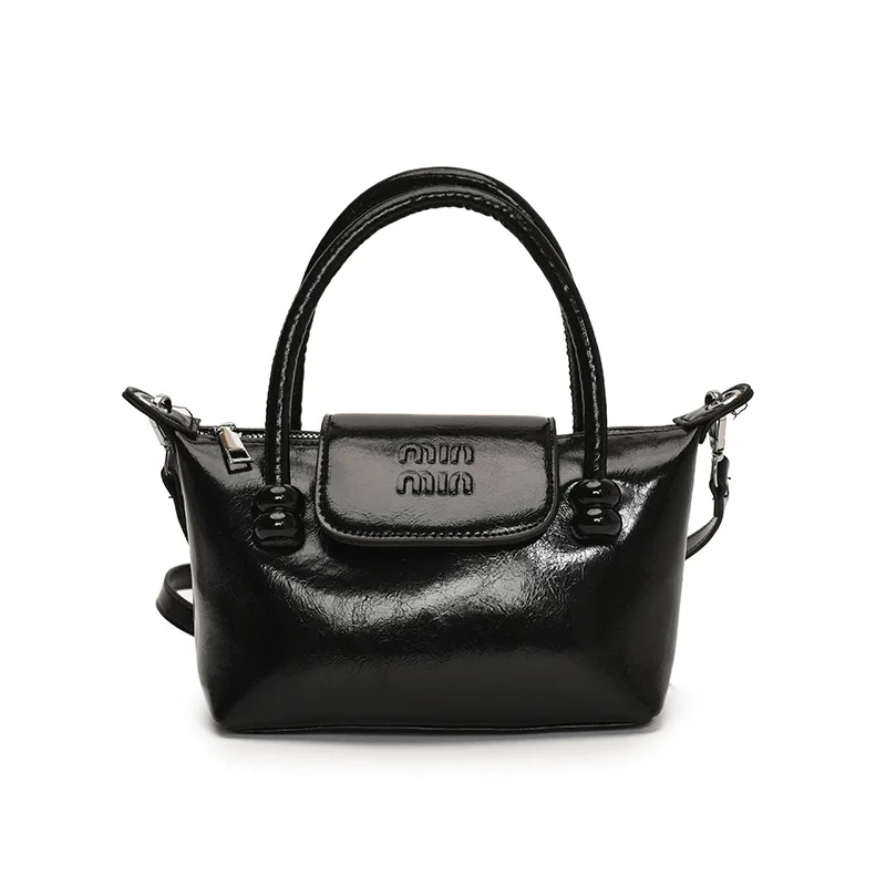Year's Popular Temperament Design Sense Portable Dumpling Bag Niche Commuter Style Versatile Oil Wax Skin Messenger Women's Bag
Year's Popular Temperament Design Sense Portable Dumpling Bag Niche Commuter Style Versatile Oil Wax Skin Messenger Women's Bag