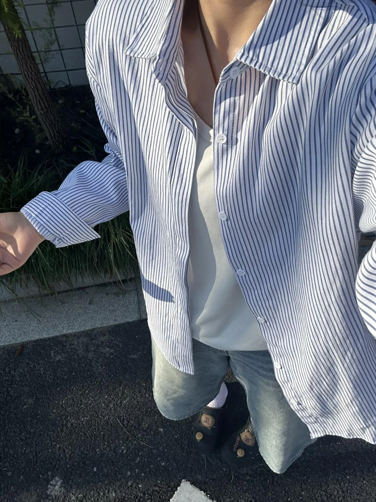 Blue White Striped Men's irt Korean Sle Early Autumn Cleanfit High End Feeling Jaet Loose Fit No Ironing Procing
Blue White Striped Men's irt Korean Sle Early Autumn Cleanfit High End Feeling Jaet Loose Fit No Ironing Procing