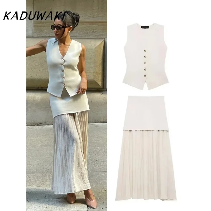 KADUWAKI Elegant V-Neck Single-breasted Sleeveless Knitted Vest Top+Chic Splicing High Waist Side Zipper Long Skirt 2-piece Set
KADUWAKI Elegant V-Neck Single-breasted Sleeveless Knitted Vest Top+Chic Splicing High Waist Side Zipper Long Skirt 2-piece Set
