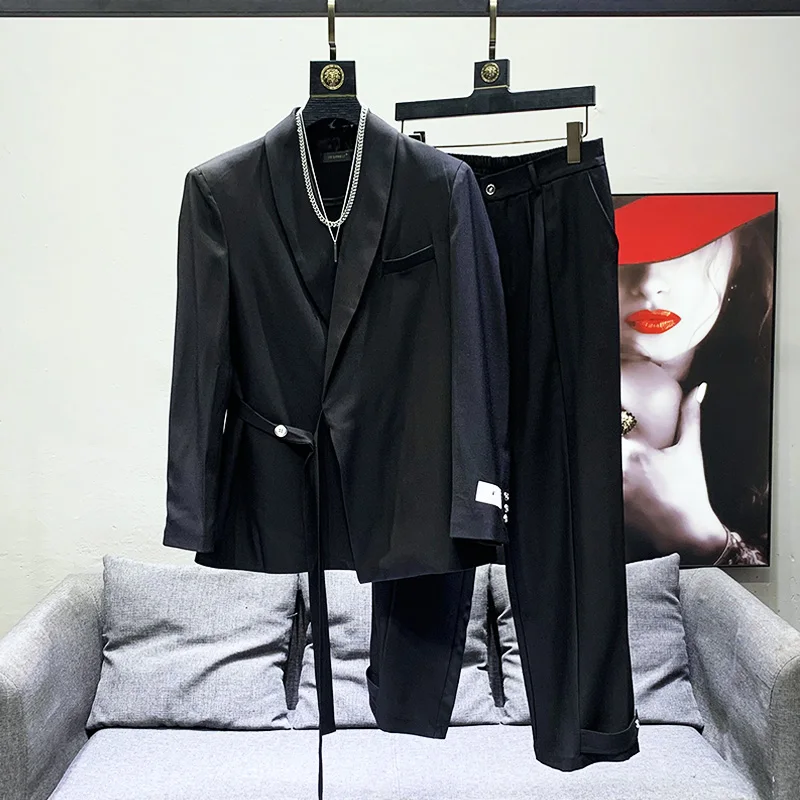 Advanced Korean Sle oulder Pad Small Suit Jaet Men's Loose Wide Version Sa Casual Suit Set Bla Cool Leisure Faion
Advanced Korean Sle oulder Pad Small Suit Jaet Men's Loose Wide Version Sa Casual Suit Set Bla Cool Leisure Faion