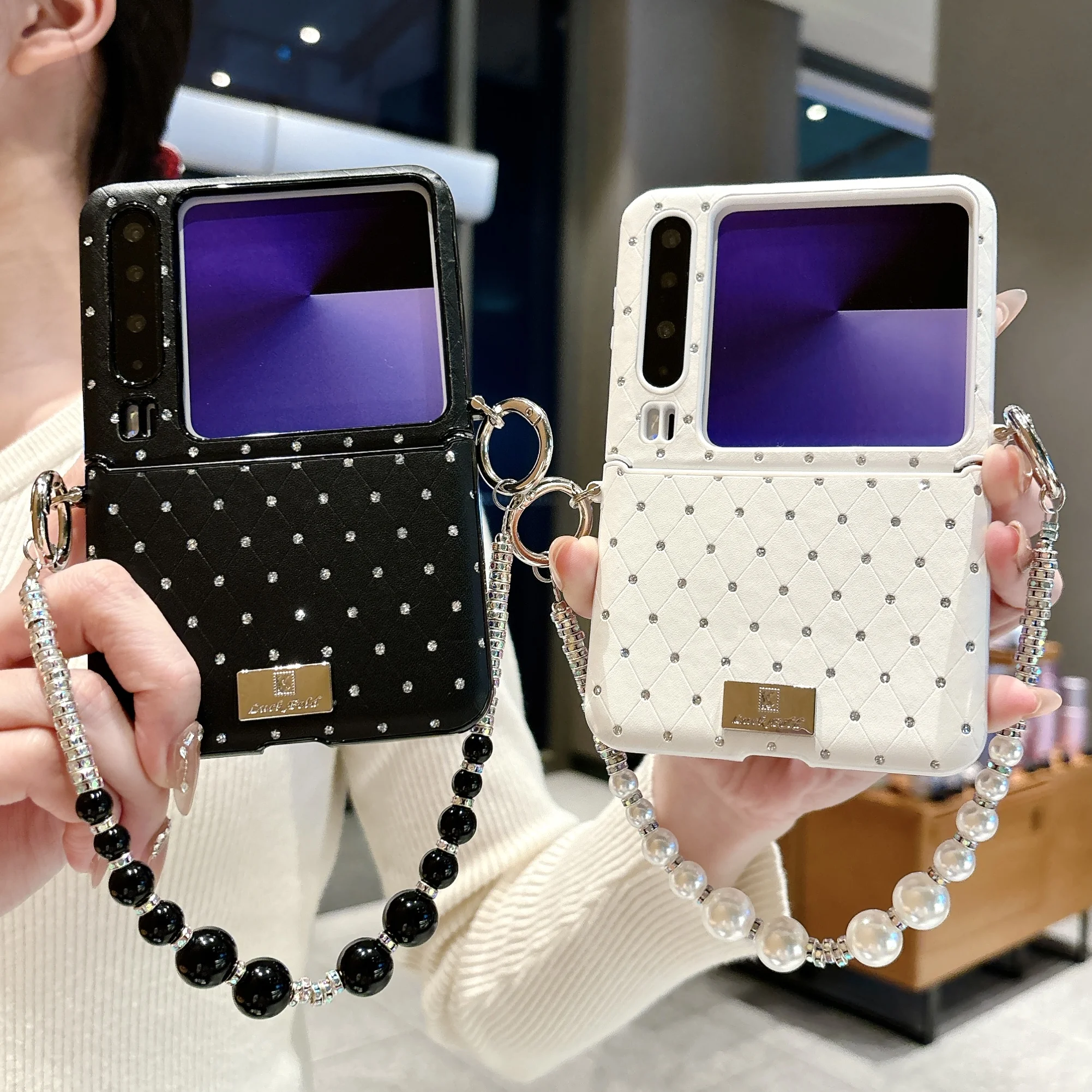 Phone Case For HuaWei Pura X Fashion Bracelet Hard Shell Axis Protection Solid Color Shockproof Back Cover
Phone Case For HuaWei Pura X Fashion Bracelet Hard Shell Axis Protection Solid Color Shockproof Back Cover