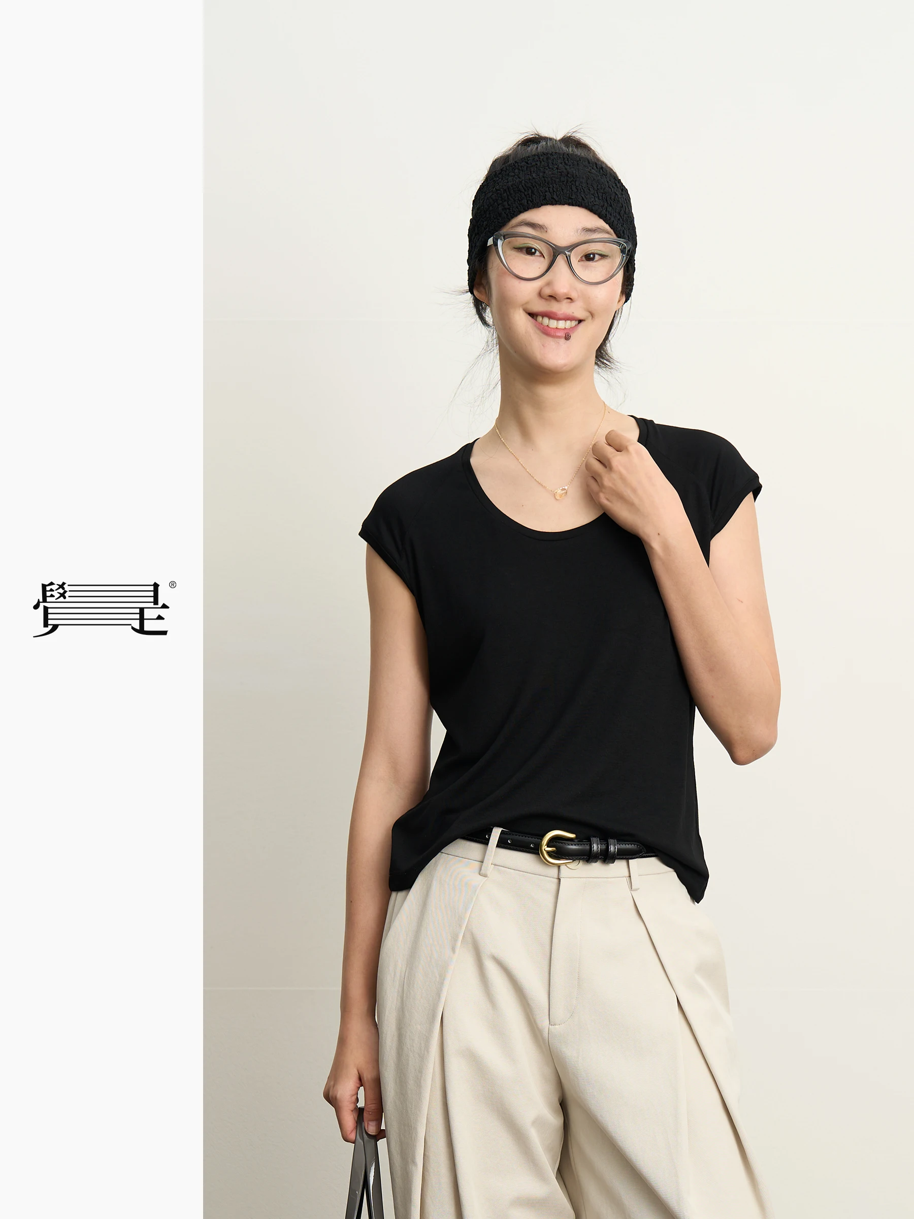 Оригинальная эластичная футболка U-Ne Slim Fit, универсальная, однотонная, для повседневной носки, с коротким рукавом, влагоотводящая, летняя
Оригинальная эластичная футболка U-Ne Slim Fit, универсальная, однотонная, для повседневной носки, с коротким рукавом, влагоотводящая, летняя