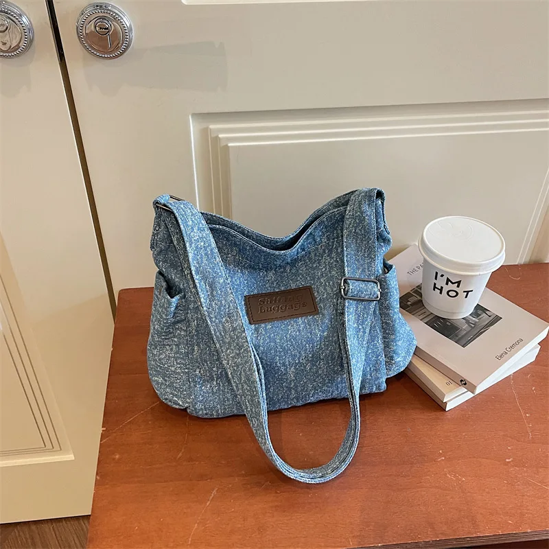 New Fashion Shoulder Bag Large Capacity Casual Minimalist Denim Crossbody Bag for Women Versatile Soft Canvas Underarm Bag
New Fashion Shoulder Bag Large Capacity Casual Minimalist Denim Crossbody Bag for Women Versatile Soft Canvas Underarm Bag