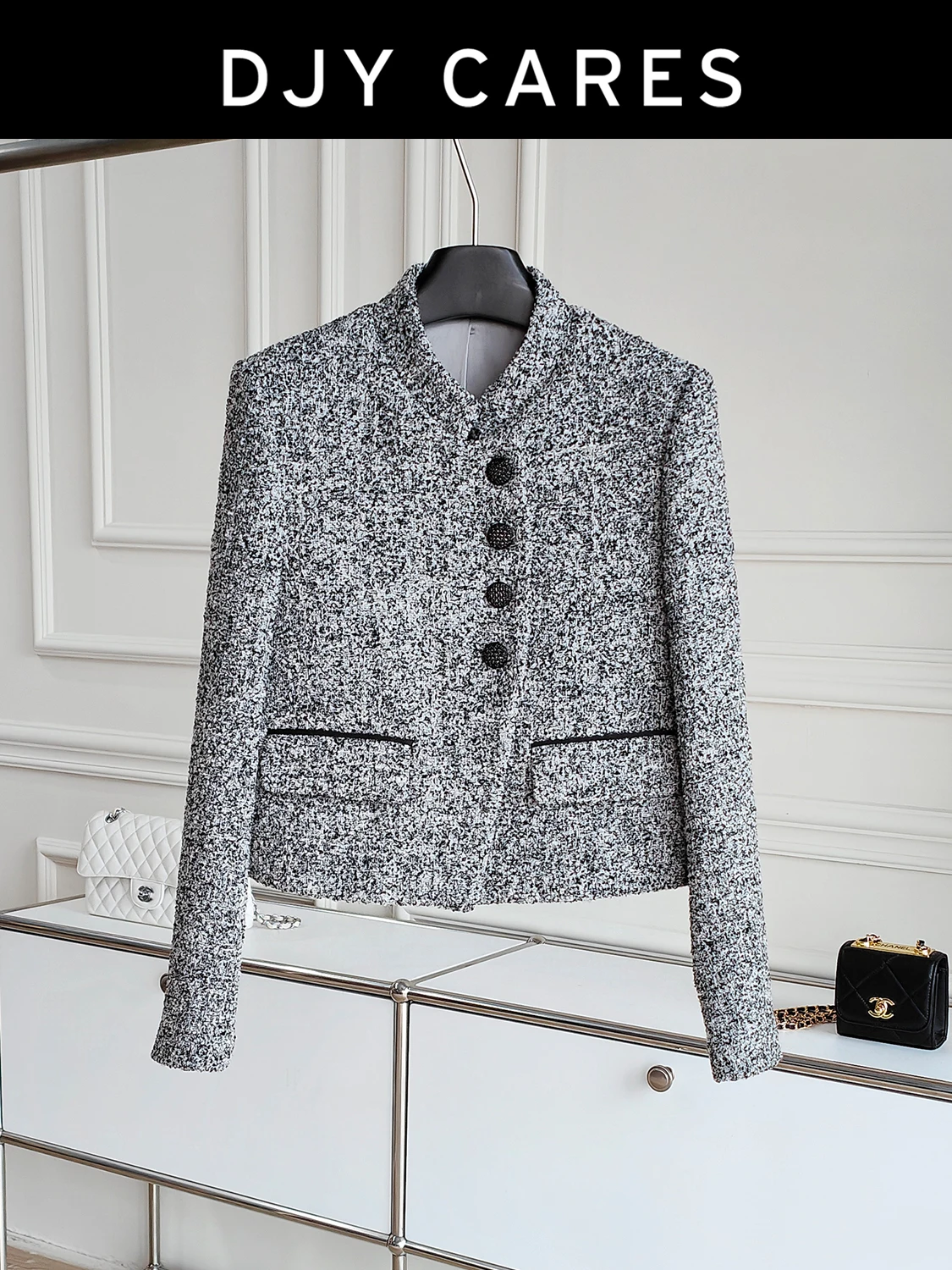 New Bold tweed romantic gray stand up collar jacket fashionable top big size
New Bold tweed romantic gray stand up collar jacket fashionable top big size