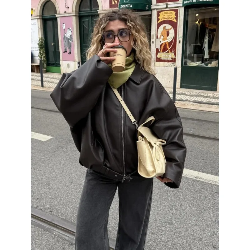 Casual Lapel Zipper Waist Belt Short Leather Jacket Women Loose Solid Pocket Pu Coat Autumn Lady Daily Highstreet Jackets
Casual Lapel Zipper Waist Belt Short Leather Jacket Women Loose Solid Pocket Pu Coat Autumn Lady Daily Highstreet Jackets