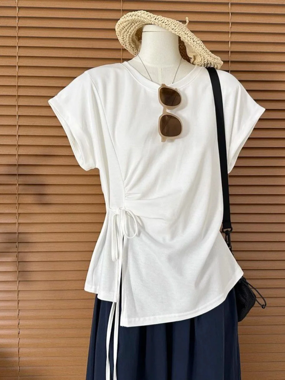 Korean Sle Chic Belted Waist ort Sve T-irt Women's Summer Slim Fit Versatile oulder Lengthened Open Work Top
Korean Sle Chic Belted Waist ort Sve T-irt Women's Summer Slim Fit Versatile oulder Lengthened Open Work Top