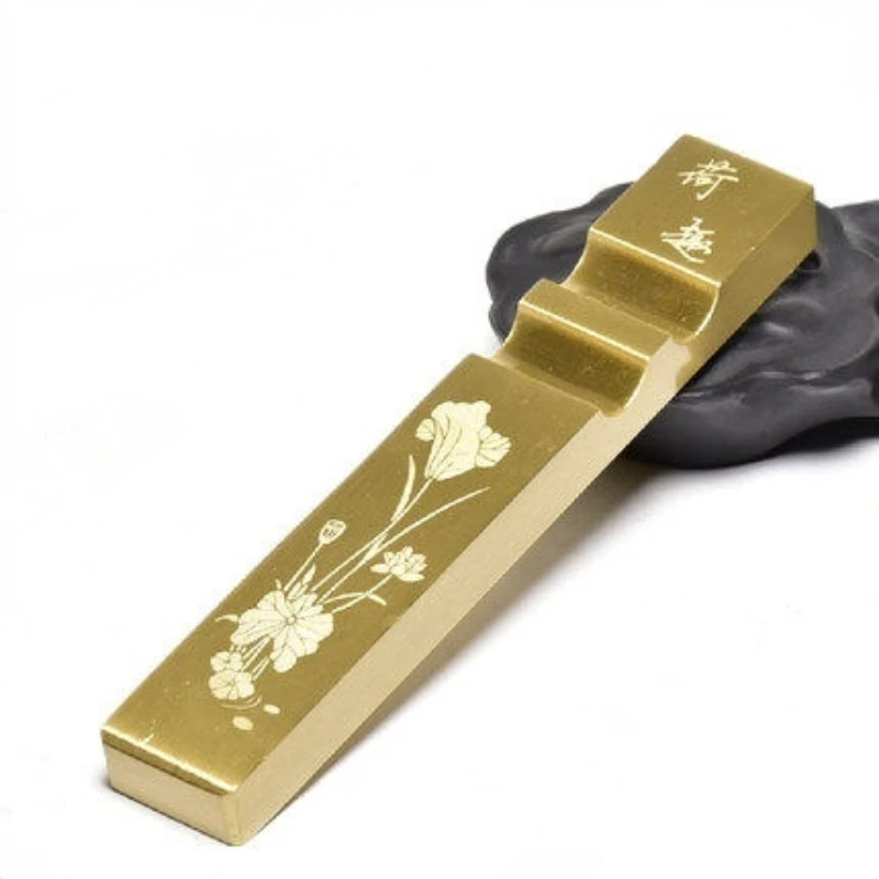 Brass Paperweight Multi-functional Creative Brush Pen Holder Paperweight Chinese Calligraphy Paper Weight Small Gift Ornaments
Brass Paperweight Multi-functional Creative Brush Pen Holder Paperweight Chinese Calligraphy Paper Weight Small Gift Ornaments