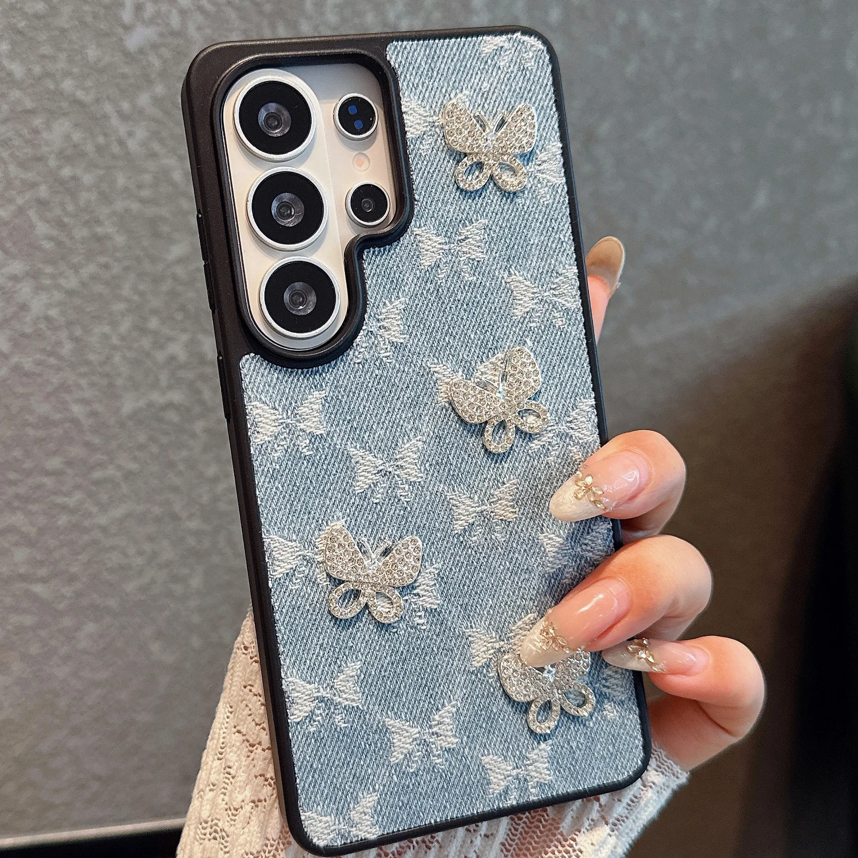 Denim Cloth Cover Funda For Samsung Galaxy S26 Ultra Diamond Butterfly Phone Cover For Samsung S25 Ultra S24 Plus Luxury Shell
Denim Cloth Cover Funda For Samsung Galaxy S26 Ultra Diamond Butterfly Phone Cover For Samsung S25 Ultra S24 Plus Luxury Shell