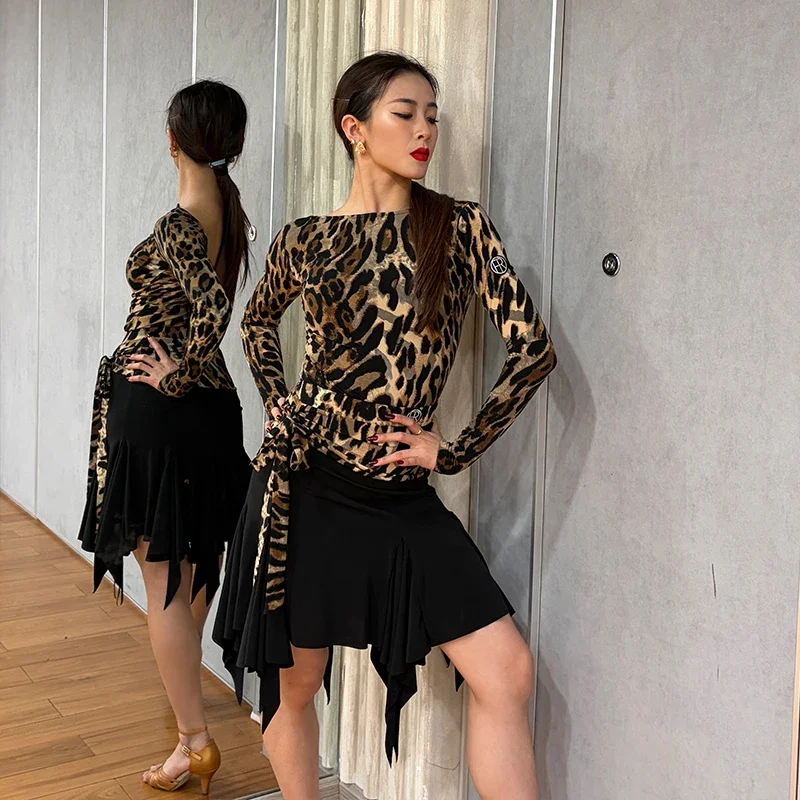 Latin Dance Clothes Women Long Sleeves Leopard Tops Irregular Black Skirt Rumba Cha Cha Tango Dance Practice Clothing DNV26225
Latin Dance Clothes Women Long Sleeves Leopard Tops Irregular Black Skirt Rumba Cha Cha Tango Dance Practice Clothing DNV26225