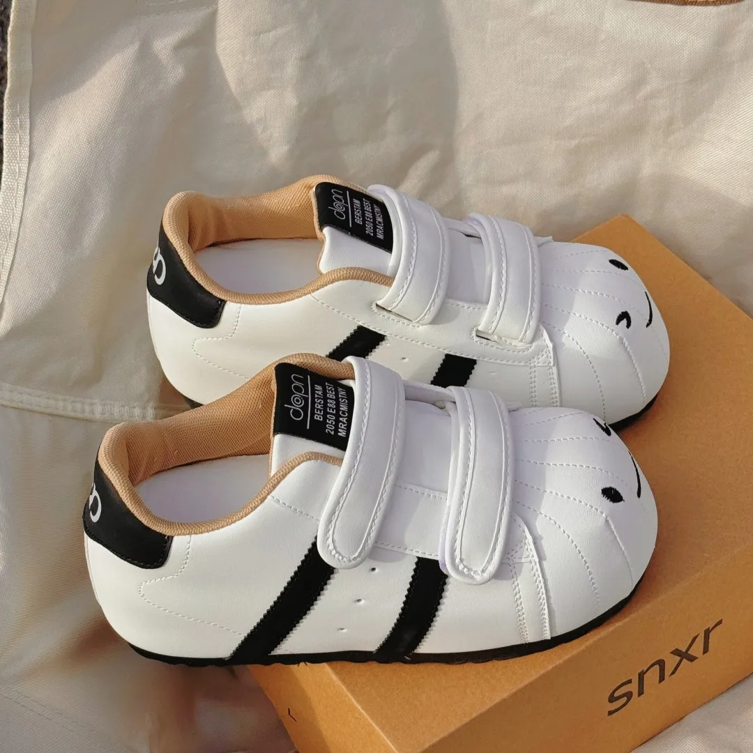 Korean Style Women's Casual Shoes Large Head Bread Shoes Sporty Flat Footwear Comfortable Low Cut Stability Composite Bottom
Korean Style Women's Casual Shoes Large Head Bread Shoes Sporty Flat Footwear Comfortable Low Cut Stability Composite Bottom