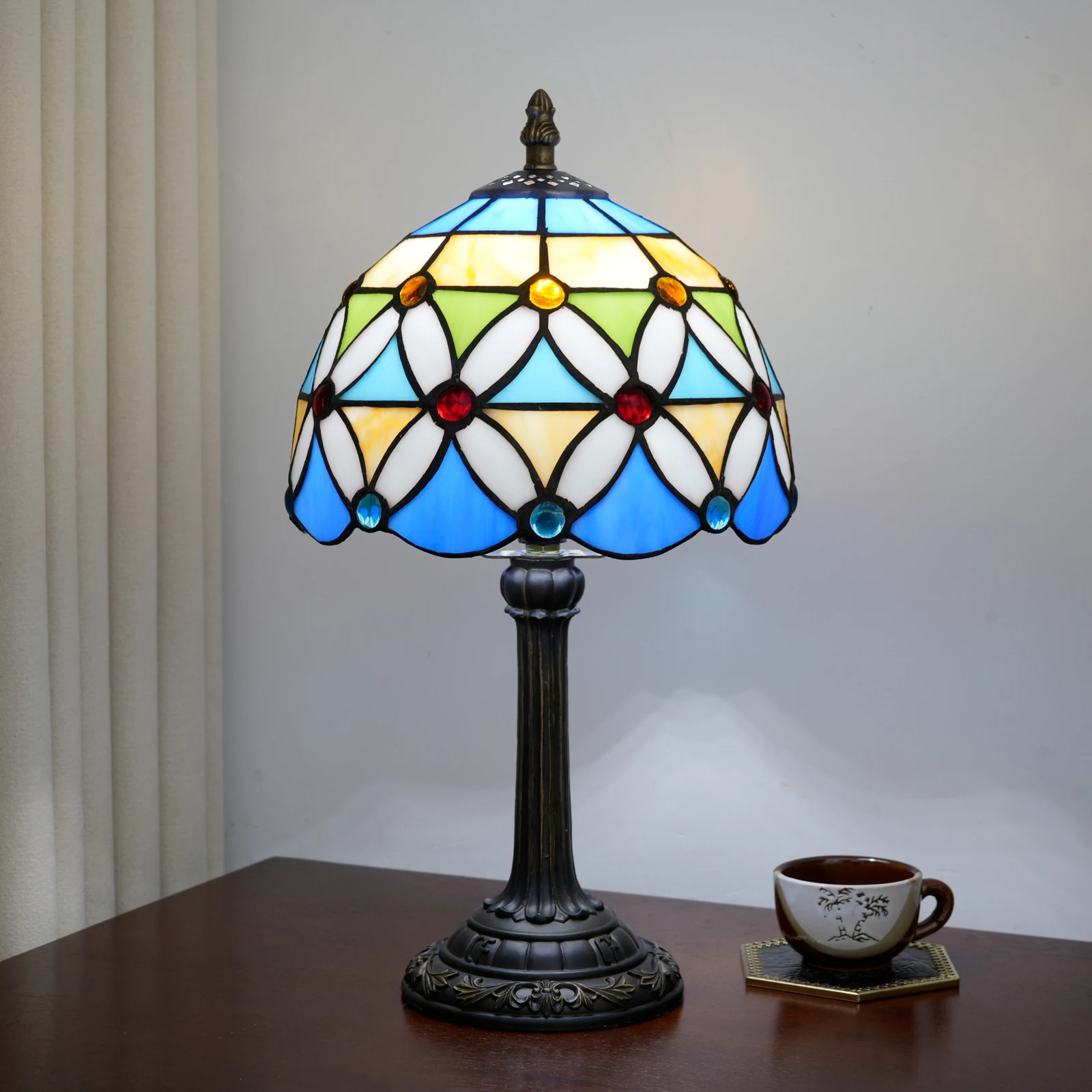 Modern Stained Glass Table Lamp,8 Inch Handcrafted Light for Bedside Living Room Bedroom Reding Office Home
Modern Stained Glass Table Lamp,8 Inch Handcrafted Light for Bedside Living Room Bedroom Reding Office Home