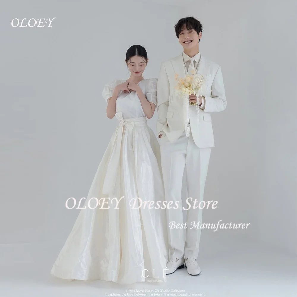 OLOEY Simple Taffeta A-Line Wedding Dress Korea Photo Shoot Short Sleeves O Neck Bridal Gowns Corset Customized 웨딩드레스
OLOEY Simple Taffeta A-Line Wedding Dress Korea Photo Shoot Short Sleeves O Neck Bridal Gowns Corset Customized 웨딩드레스