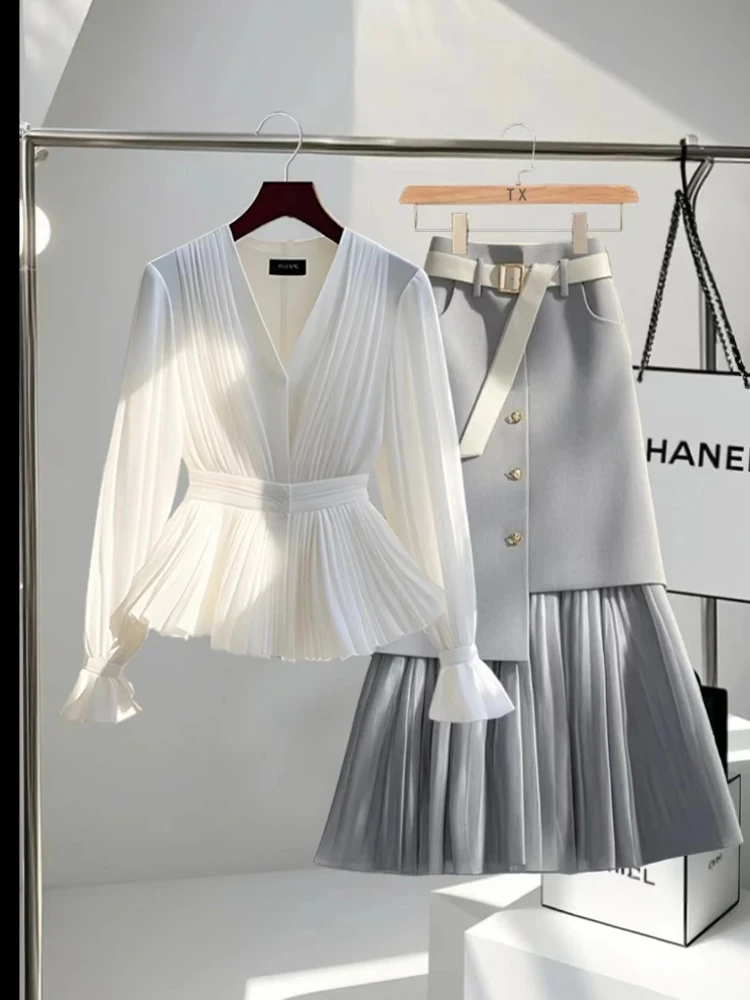 Unique V-Neck Long Sleeve Top Bottom Set Beautiful Slimming Fashionable Autumn New Arrival Two-Piece Suite for Young Women
Unique V-Neck Long Sleeve Top Bottom Set Beautiful Slimming Fashionable Autumn New Arrival Two-Piece Suite for Young Women
