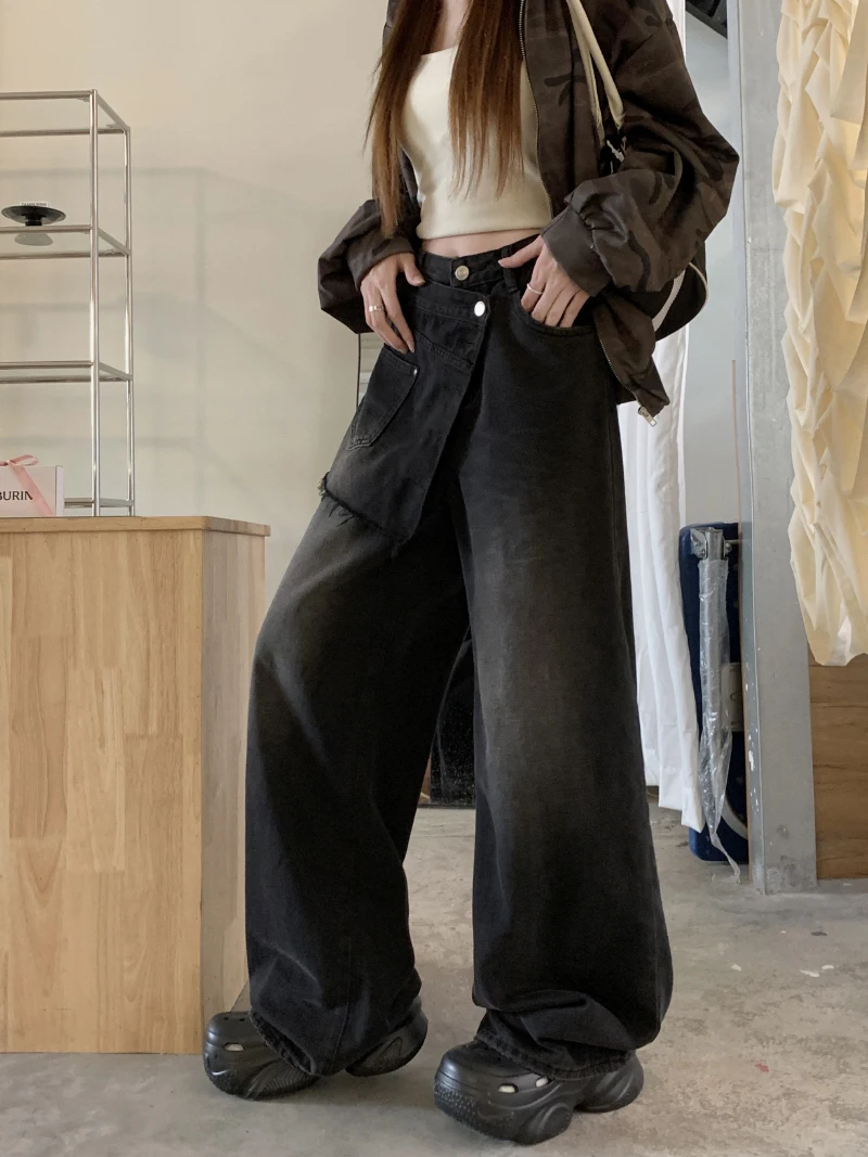 Korean style Fake Two-Piece Denim Skirt with Detachable Wide-Leg Floor-Length Jeans, Stylish and Versatile
Korean style Fake Two-Piece Denim Skirt with Detachable Wide-Leg Floor-Length Jeans, Stylish and Versatile