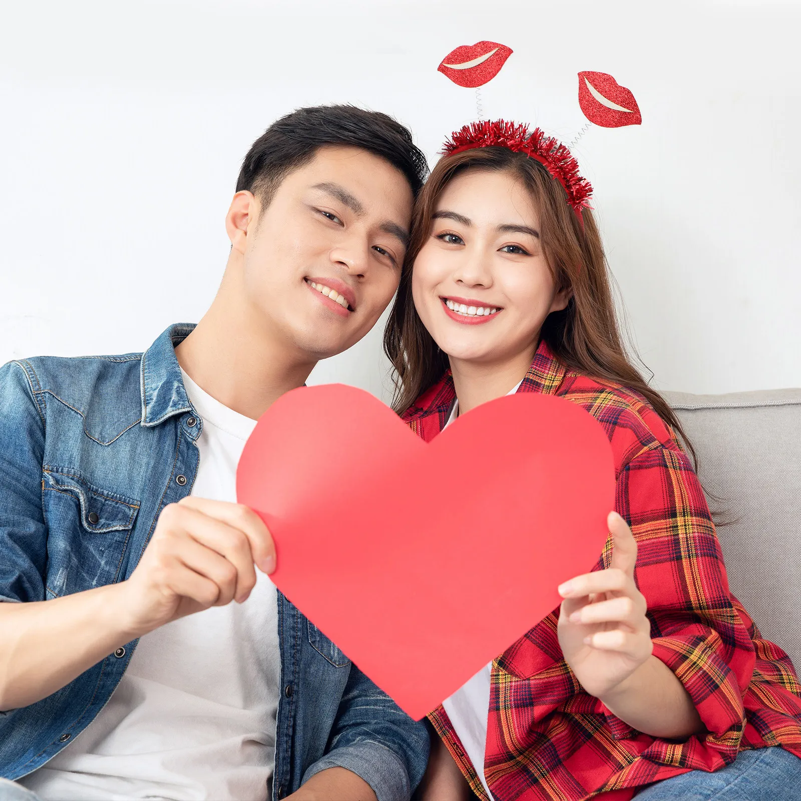 2Pcs Valentine's Day Party Red Lip Headband Lover's Day Romantic Hair Decor Lightweight Comfortable Women Hair Ornament
2Pcs Valentine's Day Party Red Lip Headband Lover's Day Romantic Hair Decor Lightweight Comfortable Women Hair Ornament