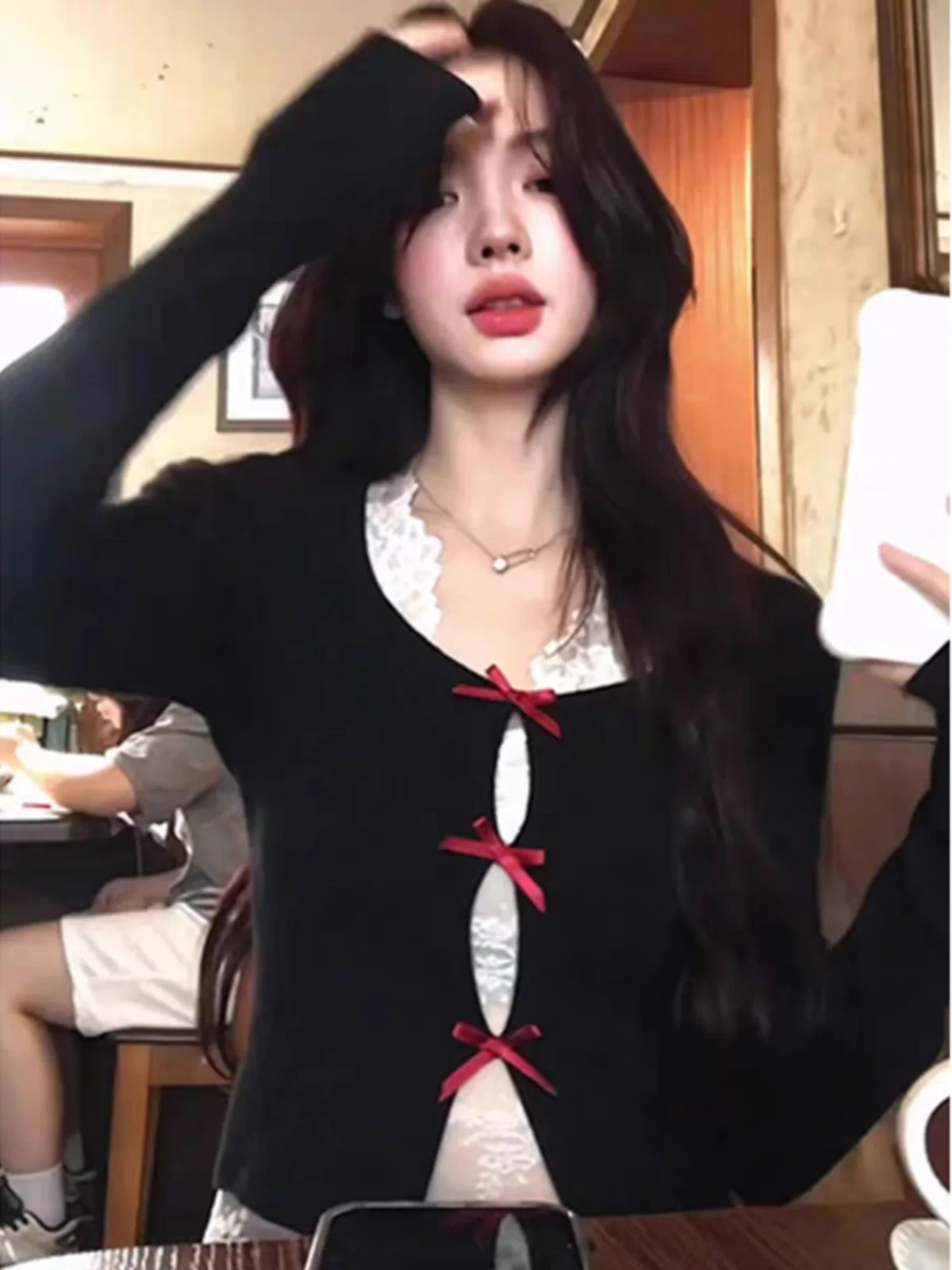 Korean Sle Pure Desire Spicy Girl Knitted Open Cardigan Women's Autumn 2024 New Design Sensual Long Sve Top
Korean Sle Pure Desire Spicy Girl Knitted Open Cardigan Women's Autumn 2024 New Design Sensual Long Sve Top