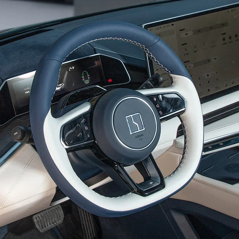 Для Zeekr 001 2021 2022 2023 автомобильный Стайлинг прошитый вручную нескользящий кожаный чехол на руль аксессуары для модификации автомобиля
Для Zeekr 001 2021 2022 2023 автомобильный Стайлинг прошитый вручную нескользящий кожаный чехол на руль аксессуары для модификации автомобиля