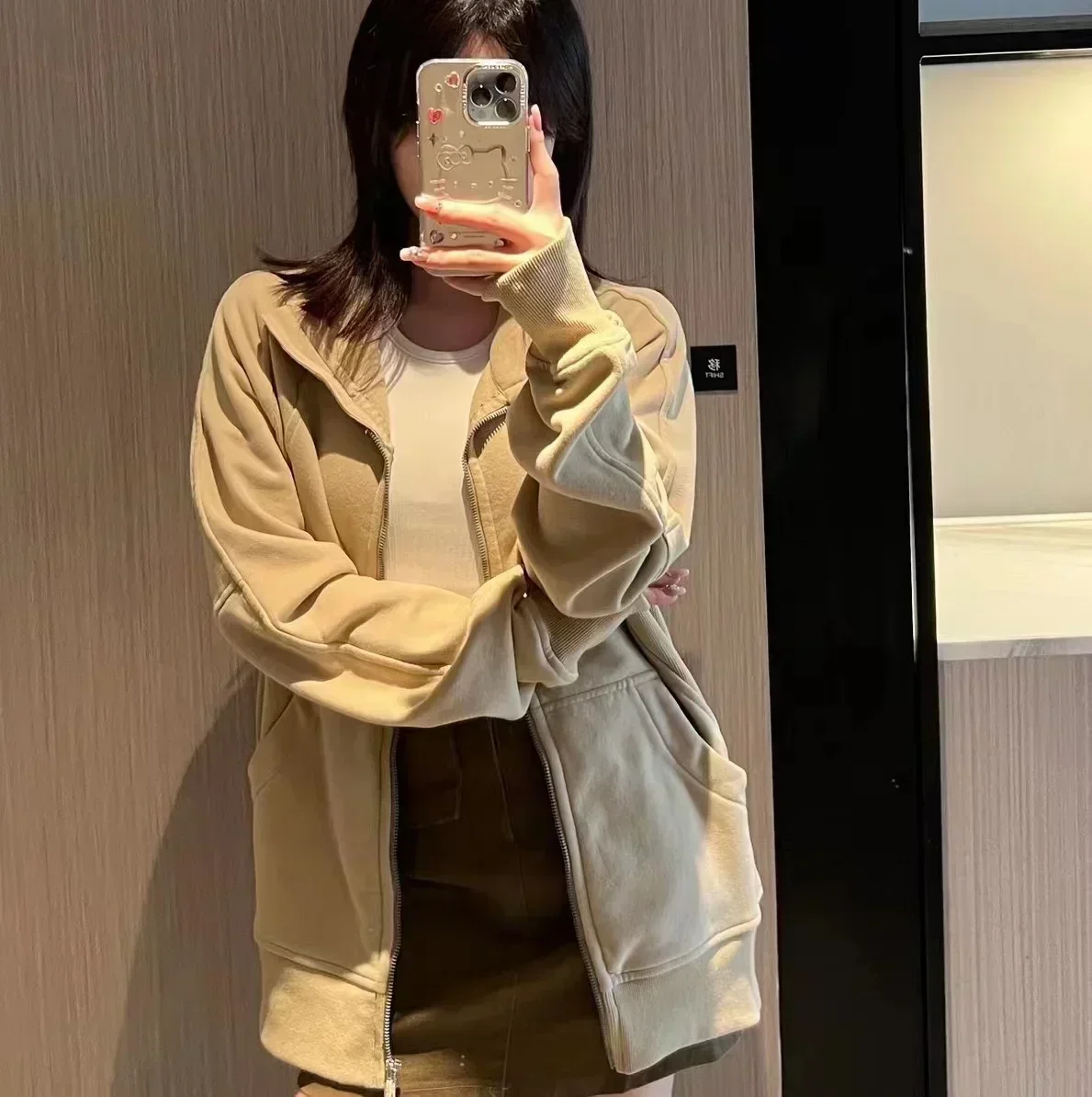 Embroidered Scuba Oversized Long Full -Zip Hoodie Warmth Running Jacket Without Fleece Sport Casual Waist Length Sweatshirt
Embroidered Scuba Oversized Long Full -Zip Hoodie Warmth Running Jacket Without Fleece Sport Casual Waist Length Sweatshirt