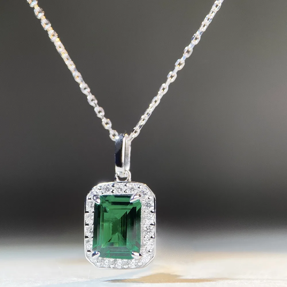 Luxury 18K white gold solid platinum PT950 Emerald Diamond Pendant Necklace Women's Princess Full Diamond Clavicle Chain
Luxury 18K white gold solid platinum PT950 Emerald Diamond Pendant Necklace Women's Princess Full Diamond Clavicle Chain