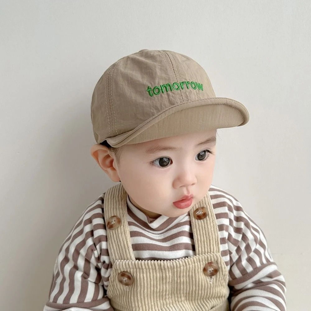 Новая летняя бейсболка с надписью, быстросохнущая тонкая детская фуражка, мягкая дышащая детская кепка с козырьками для мальчиков и девочек
Новая летняя бейсболка с надписью, быстросохнущая тонкая детская фуражка, мягкая дышащая детская кепка с козырьками для мальчиков и девочек