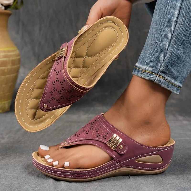 Casual Thick Heel Sandals Women's Summer New Hollow out Platform Slippers Pure Color Flip Flops Rubber Bottom Polyurethane Mater
Casual Thick Heel Sandals Women's Summer New Hollow out Platform Slippers Pure Color Flip Flops Rubber Bottom Polyurethane Mater