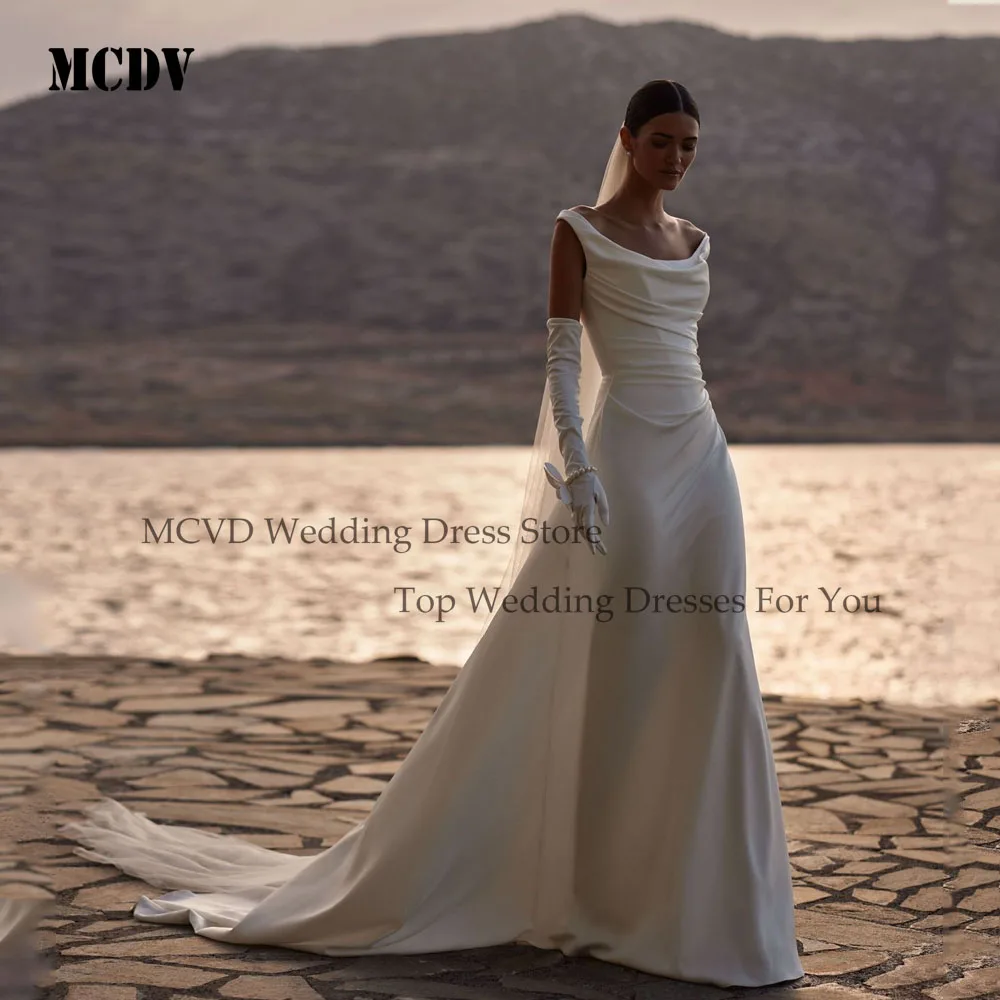 MCDV Beach Wedding Dresses 2025 Luxury Satin Sleeveless Wedding Gowns Scoop Neck Long Simple Bridal Dress Sweep Train Customized
MCDV Beach Wedding Dresses 2025 Luxury Satin Sleeveless Wedding Gowns Scoop Neck Long Simple Bridal Dress Sweep Train Customized