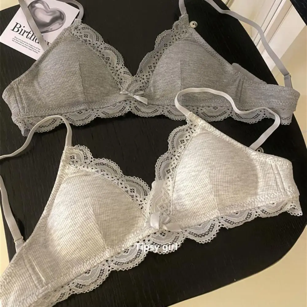 Fashion Sweet Wireless Deep V Bra Shockproof Anti-sagging Underwear for Women Lingerie French Style Lace Bow Bra Girls
Fashion Sweet Wireless Deep V Bra Shockproof Anti-sagging Underwear for Women Lingerie French Style Lace Bow Bra Girls