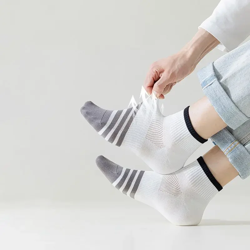 Men's Socks Summer Thin Mesh Cotton Socks Leisure Breathable Classic Black And White Matching Middle Barrel Sport Stockings Man
Men's Socks Summer Thin Mesh Cotton Socks Leisure Breathable Classic Black And White Matching Middle Barrel Sport Stockings Man
