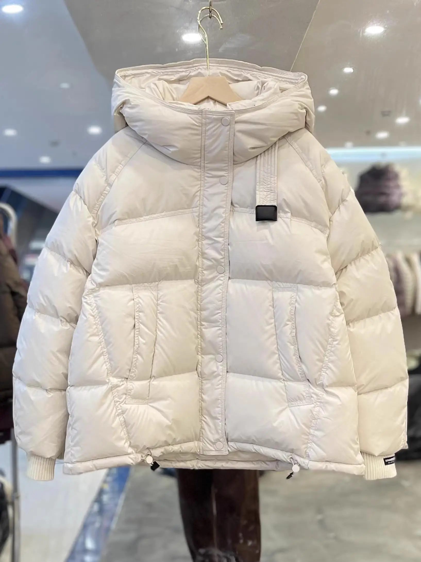 Fashionable Bread Style Cotton Jacket Women's Winter Coat Loose Casual Small Size with Hat Thickened Long Sleeve Zipper
Fashionable Bread Style Cotton Jacket Women's Winter Coat Loose Casual Small Size with Hat Thickened Long Sleeve Zipper
