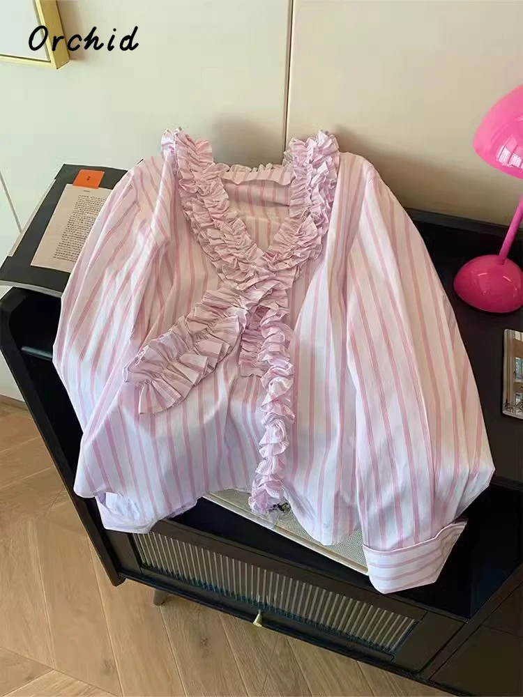 2025 Spring Elegant Sweet V-Neck Striped Pink Long Sleeve Shirt Women Causal Chic Soft Blouses Single Breasted Chiffon Tees Top
2025 Spring Elegant Sweet V-Neck Striped Pink Long Sleeve Shirt Women Causal Chic Soft Blouses Single Breasted Chiffon Tees Top