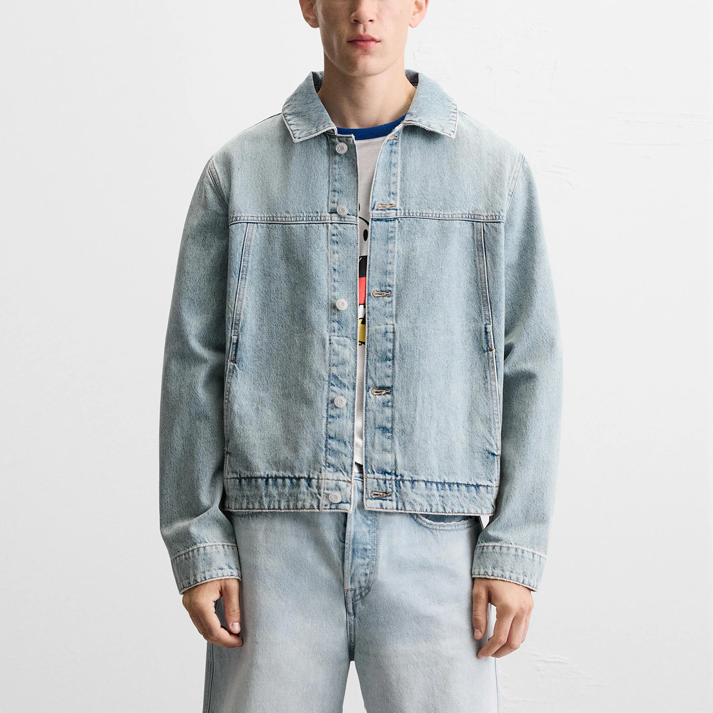 Классическая приталенная джинсовая куртка с прямыми штанинами, мужская модная верхняя одежда Z 538370, молодежная одежда с откидным воротником Long Sve, осенняя новинка...
Классическая приталенная джинсовая куртка с прямыми штанинами, мужская модная верхняя одежда Z 538370, молодежная одежда с откидным воротником Long Sve, осенняя новинка...