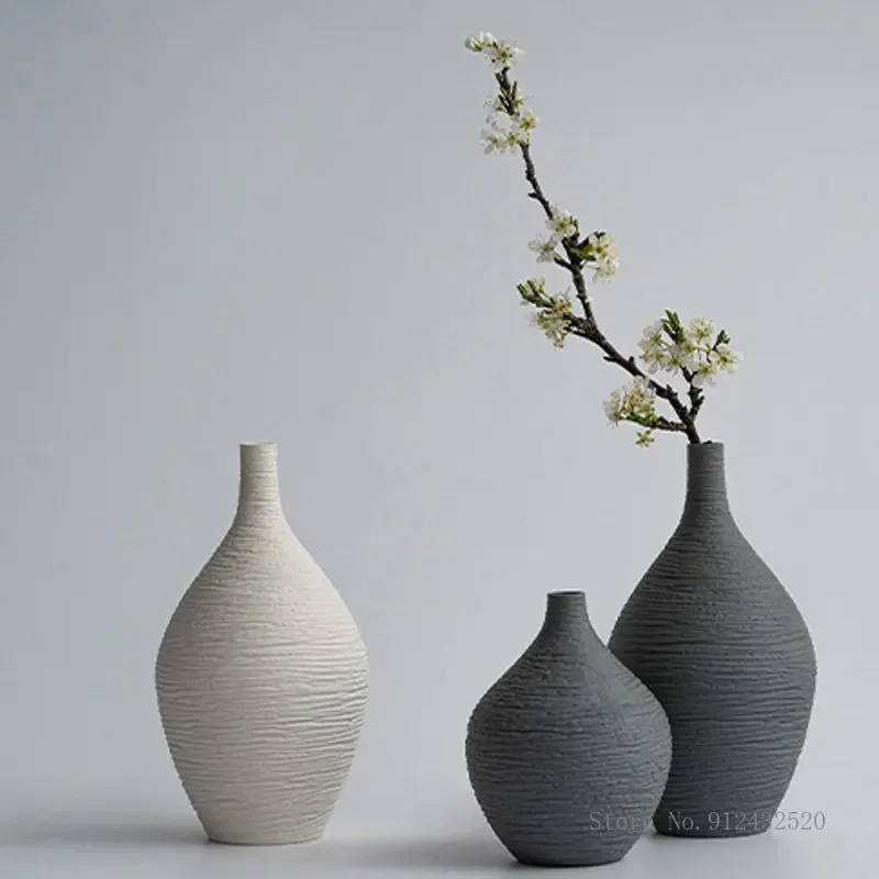 Creative Modern Black / White Art Vase Living Room Bedroom Study Dining Room Office Desktop Decor Flower Insert With Small Mouth 
Creative Modern Black / White Art Vase Living Room Bedroom Study Dining Room Office Desktop Decor Flower Insert With Small Mouth