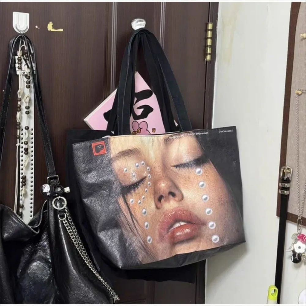 Waterproof Portrait Print Tote Bag Light-weight Face Printing Shopping Pouch Large Capacity Crossbody Handbag Women Daily Use
Waterproof Portrait Print Tote Bag Light-weight Face Printing Shopping Pouch Large Capacity Crossbody Handbag Women Daily Use