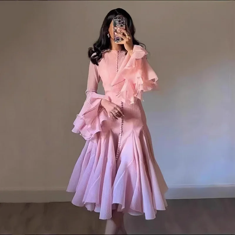 Niche Temperament Elegant Ruffle Long Skirt Women's Summer New Bell Sleeve Bud Skirt Mesh Dress
Niche Temperament Elegant Ruffle Long Skirt Women's Summer New Bell Sleeve Bud Skirt Mesh Dress