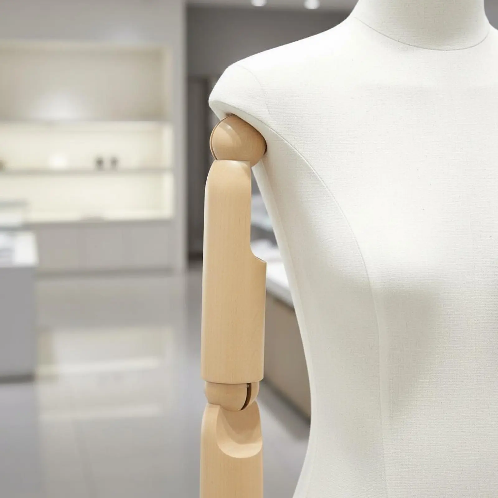 Window Display Mannequin Clothing Showcase Female Mannequin Stand Clothes Display Model Sturdy Dress Form for Boutique Sellers
Window Display Mannequin Clothing Showcase Female Mannequin Stand Clothes Display Model Sturdy Dress Form for Boutique Sellers